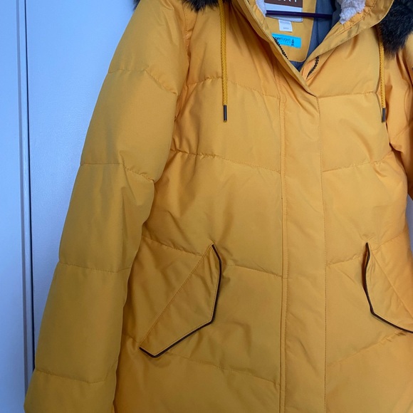 Beautiful gold winter jacket - Picture 6 of 8